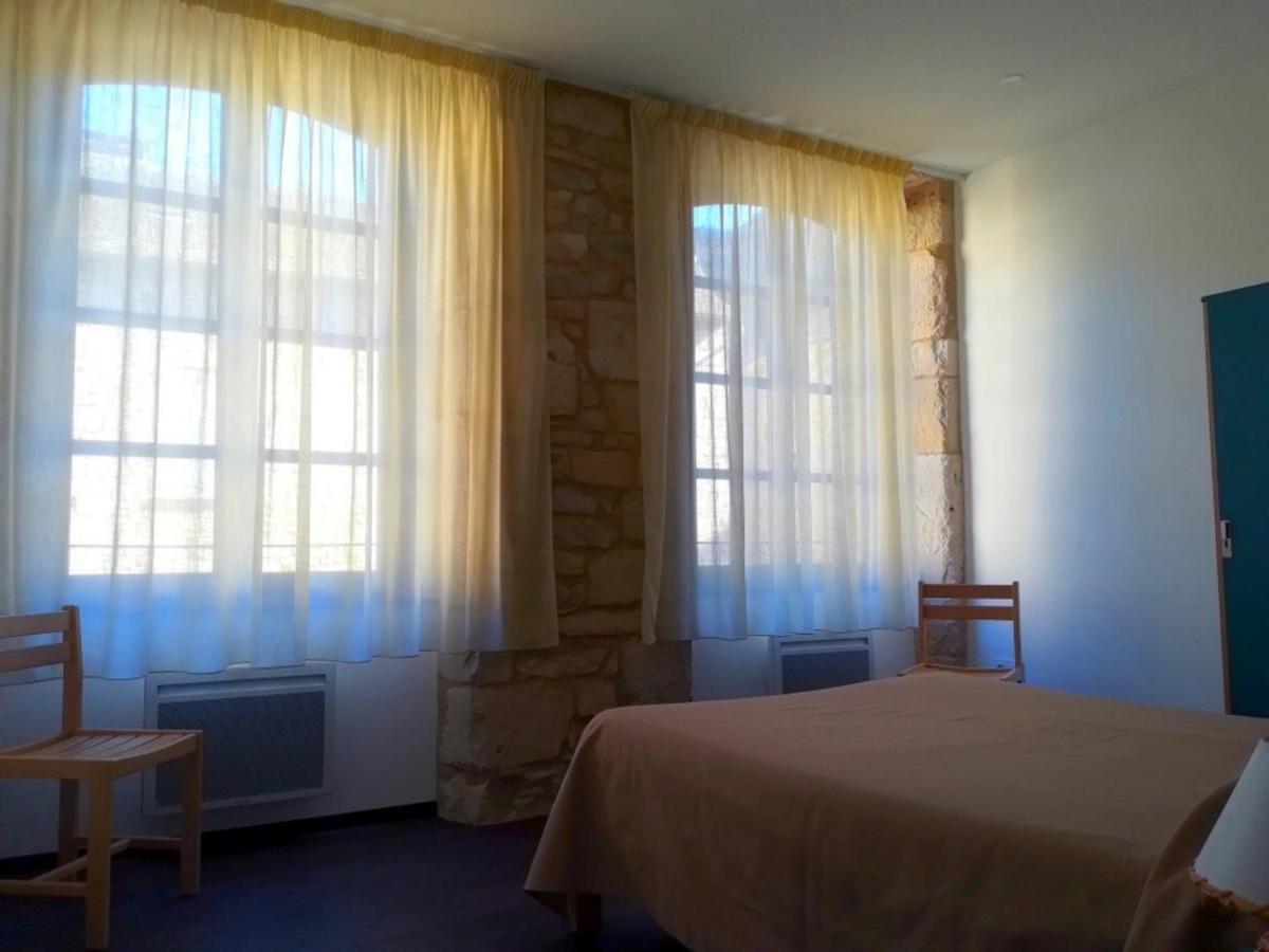 Gite La Maison Des Pelerins Villeneuve-dʼAveyron Exterior foto